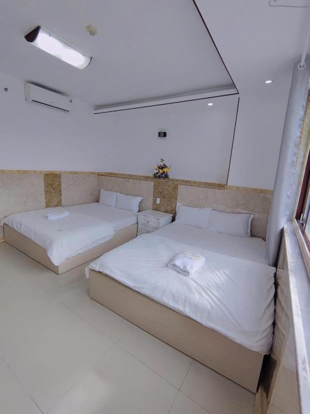 Phòng 4 Người Có Ban Công