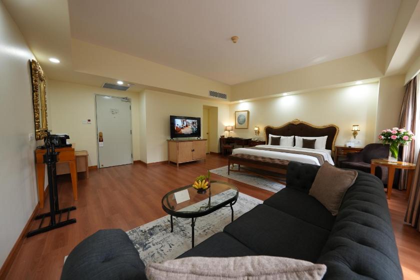 Club Suite with Club benefits