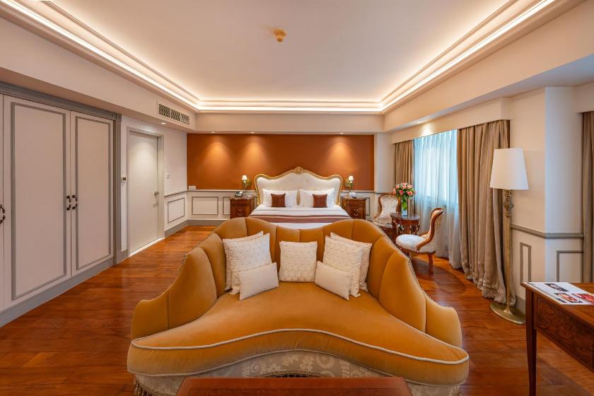 Club Grand Suite with Club Benefits