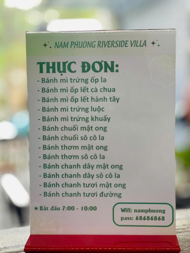 Phòng Deluxe Phòng Deluxe