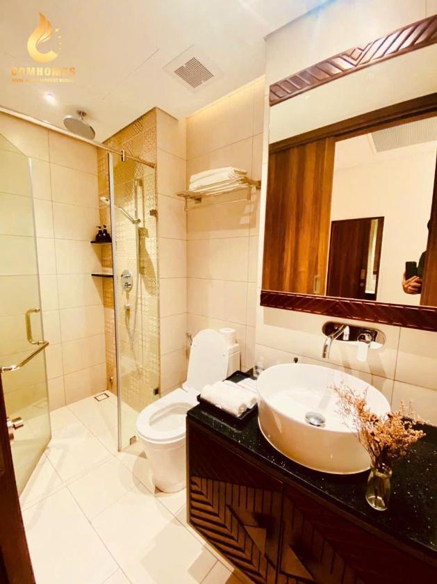 Phòng Có Giường Cỡ Queen Với Ban Công