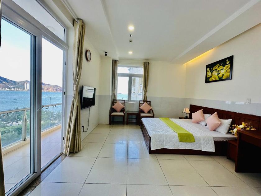 Phòng Deluxe Giường Đôi Nhìn Ra Biển