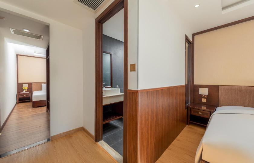 Suite có giường cỡ King với ban công Suite có giường cỡ King với ban công