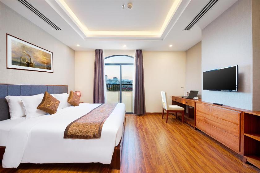 Suite Deluxe Có Giường Cỡ King