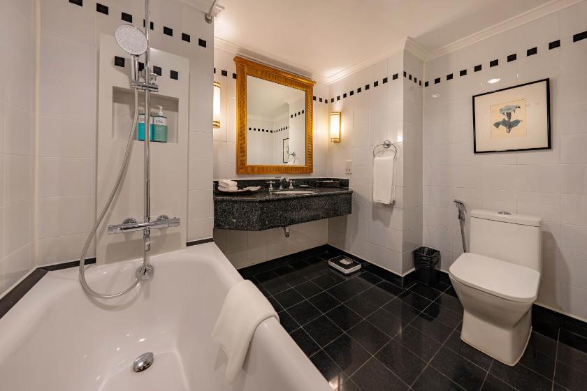 Club Room with Club benefits, City / Boulevard / River View (subject to availability)