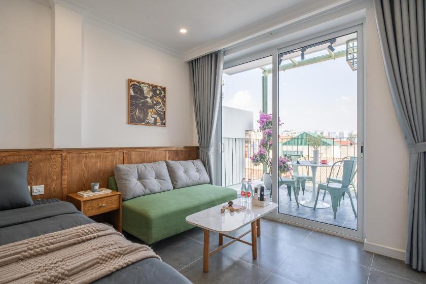 Studio Tiêu Chuẩn