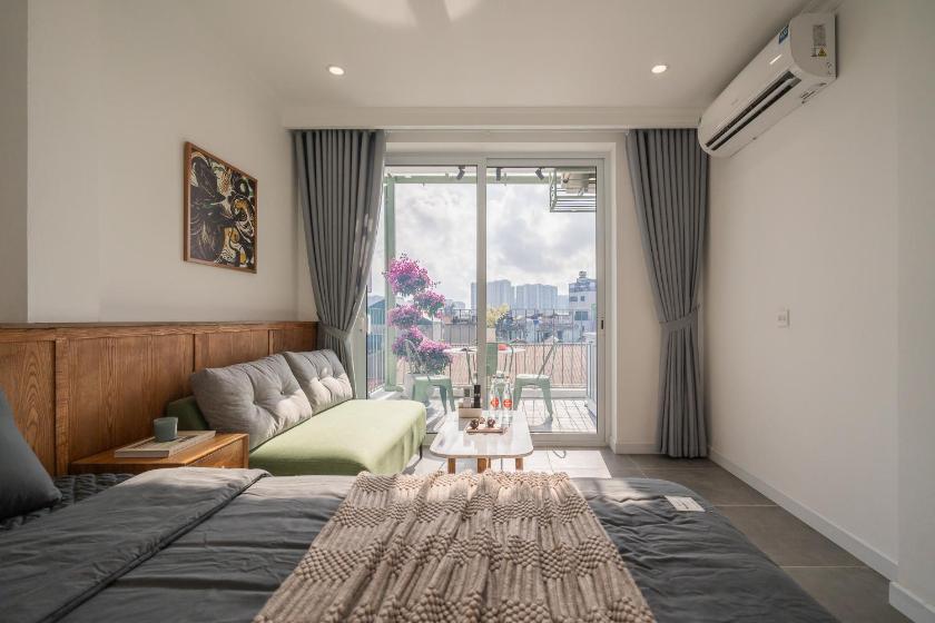 Studio Tiêu Chuẩn