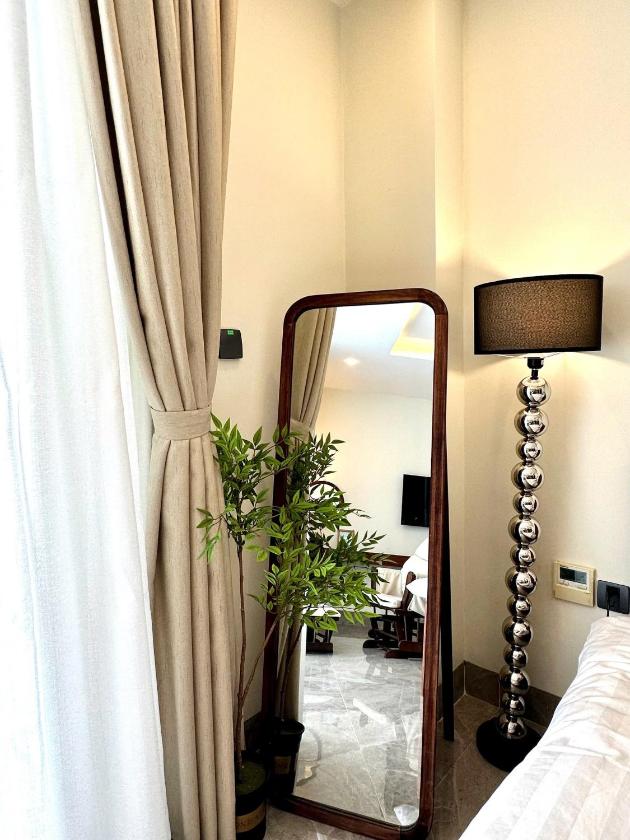 Phòng Deluxe Giường Đôi Có Ban Công