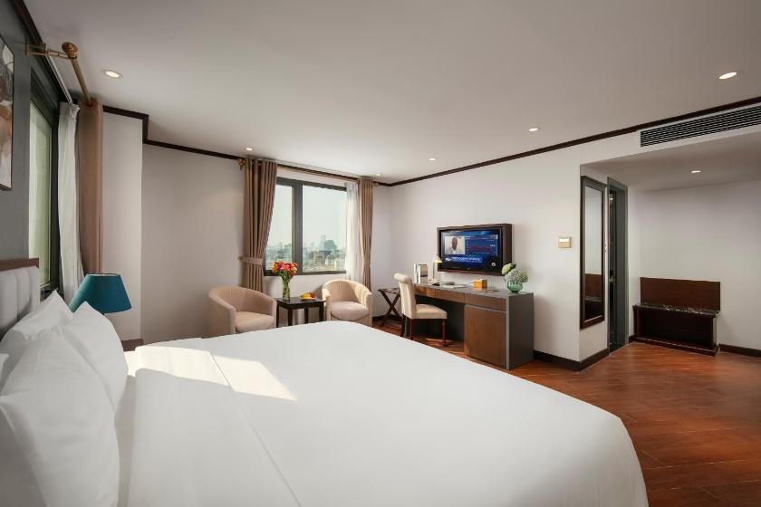 Suite Nhìn Ra Thành Phố