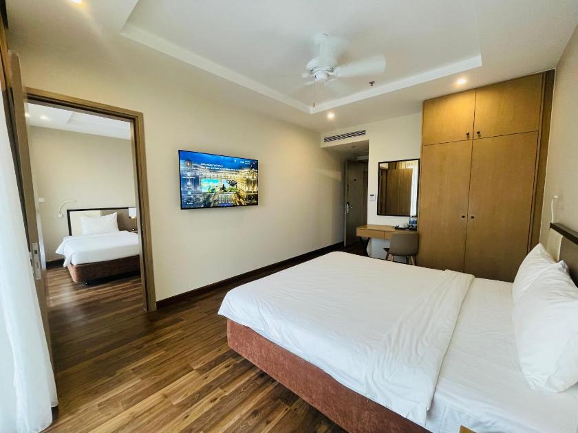 Phòng Gia đình Nhìn ra Hồ bơi