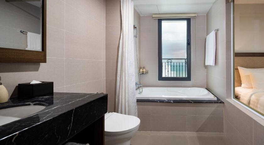 Suite Có Giường Cỡ King Nhìn Ra Biển