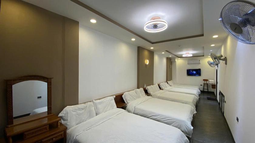 Phòng Ngủ Tập Thể 6 Giường Cho Cả Nam Và Nữ