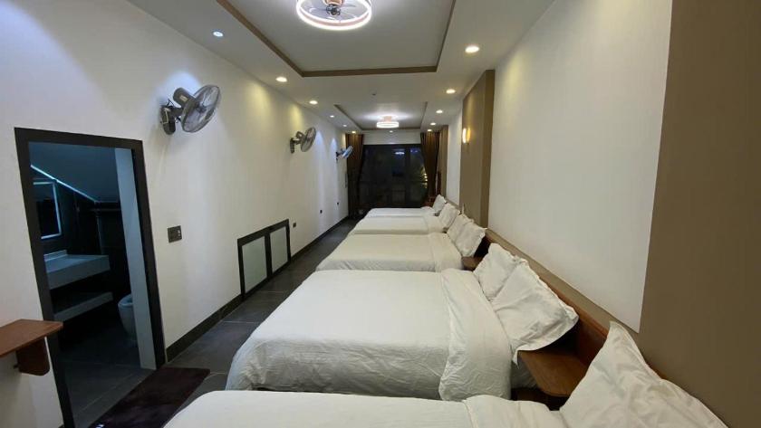 Phòng Ngủ Tập Thể 6 Giường Cho Cả Nam Và Nữ