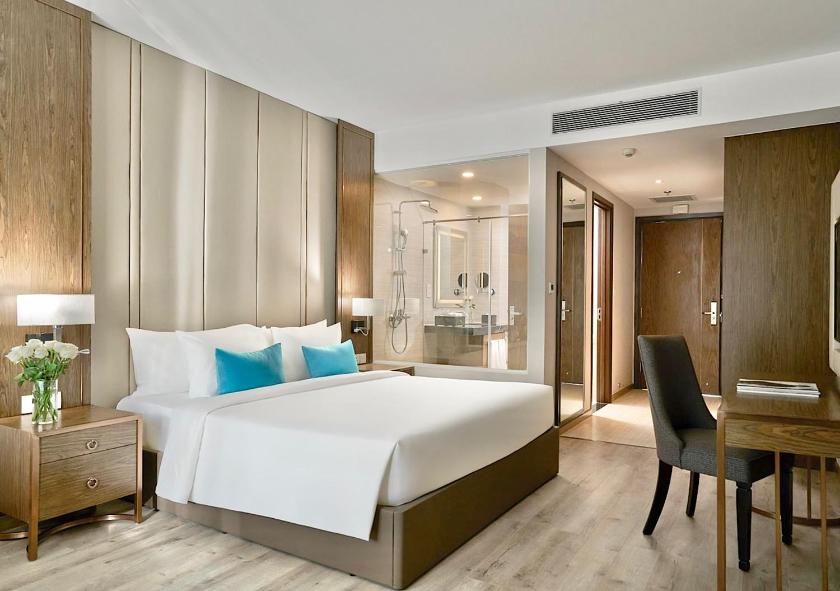 Phòng Deluxe Giường Đôi Có Ban Công