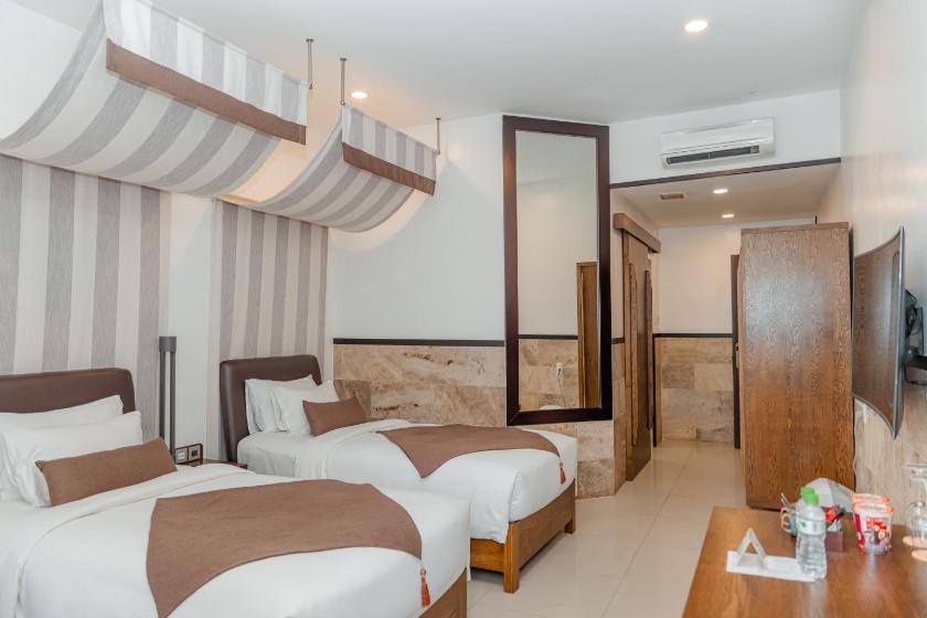 Phòng Deluxe 2 Giường Đơn Nhìn Ra Sông - Bao Gồm Tắm Onsen