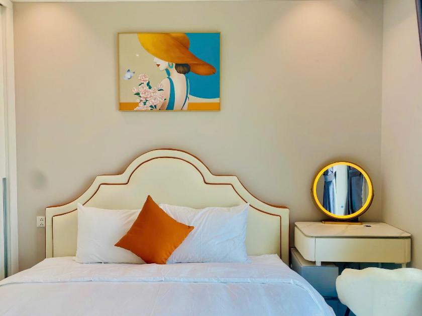 Family Two-Bedroom Apartment with View