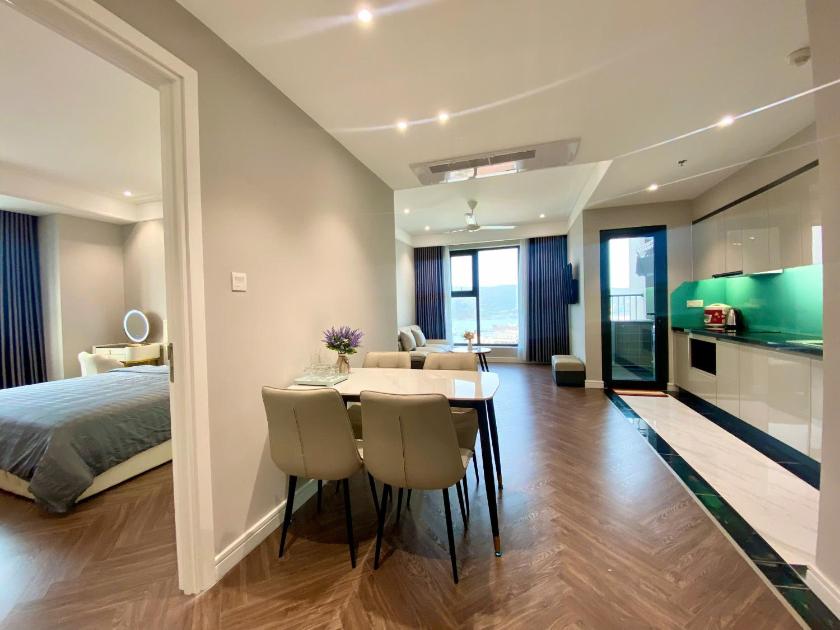 Two-Bedroom Deluxe Apartment with Ocean View