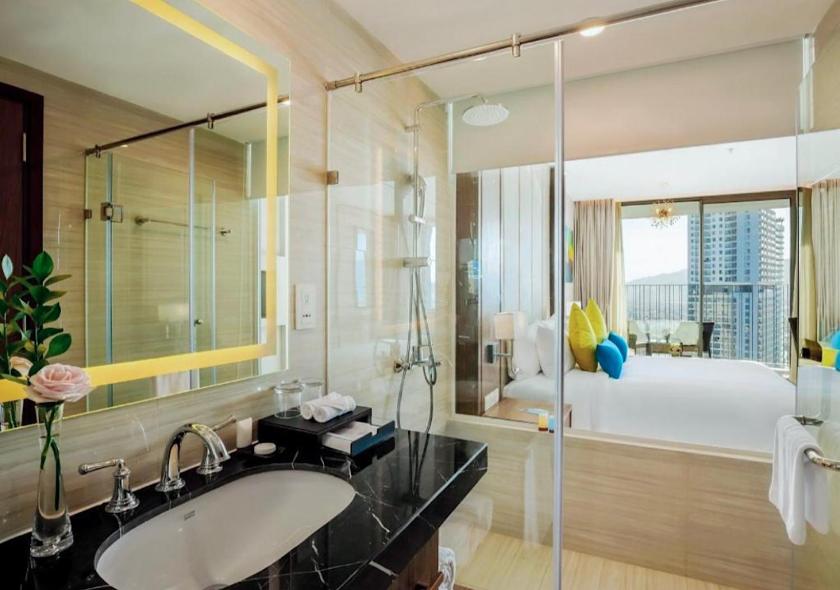 Phòng Deluxe Giường Đôi (1 người lớn + 1 trẻ em)