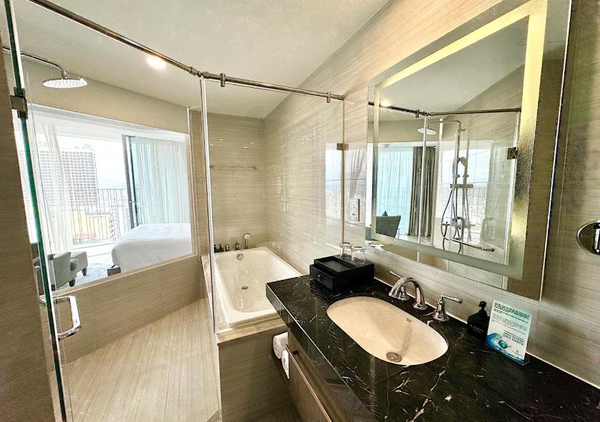 Phòng Deluxe Giường Đôi Có Bồn Tắm