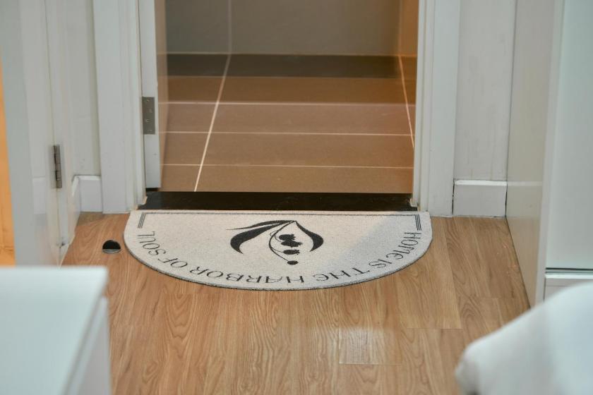 Phòng Giường Đôi Có Ban Công