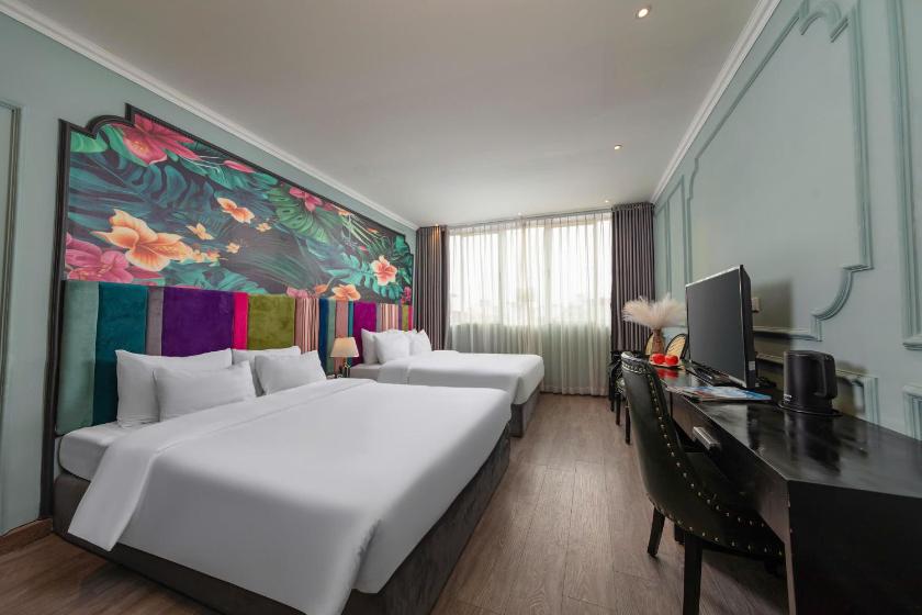 Phòng Deluxe 4 Người