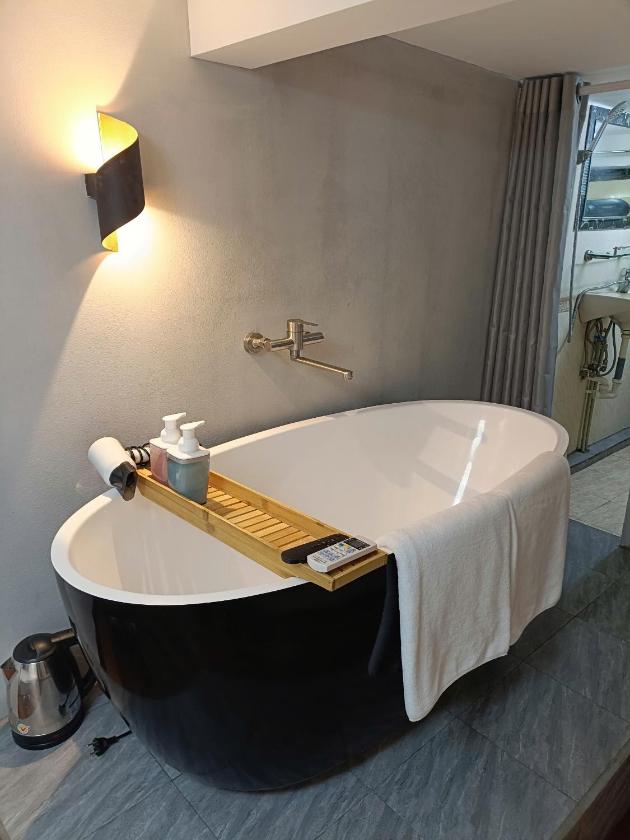 Phòng Giường Đôi Có Ban Công