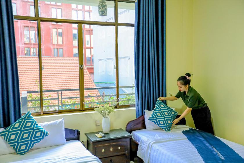 Phòng Deluxe cho 3 Người Phòng Deluxe cho 3 Người