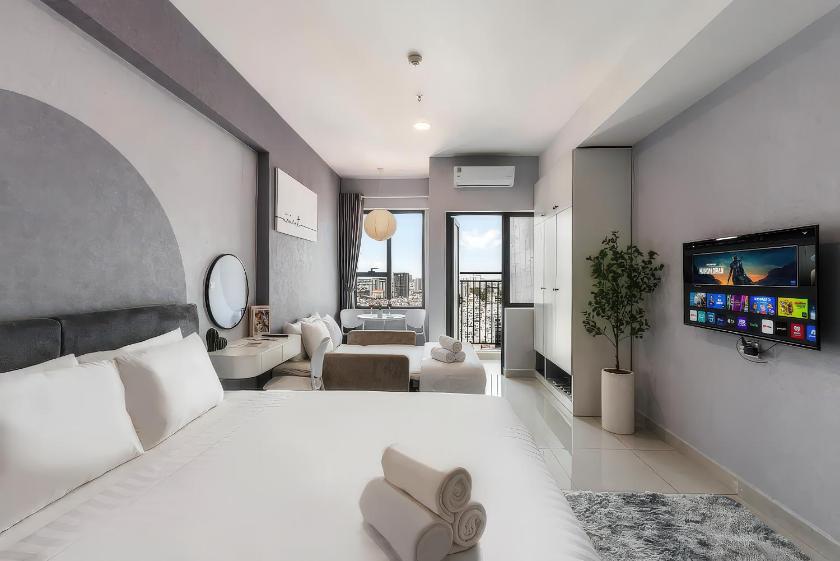 Studio Apartment with King Bed