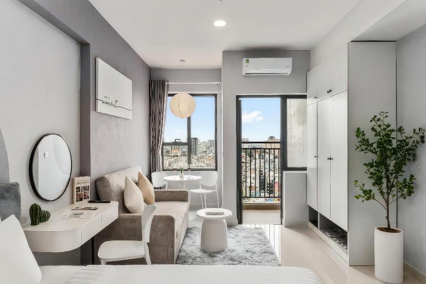 Studio Apartment with King Bed