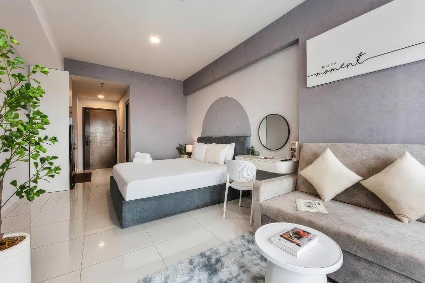 Studio Apartment with King Bed