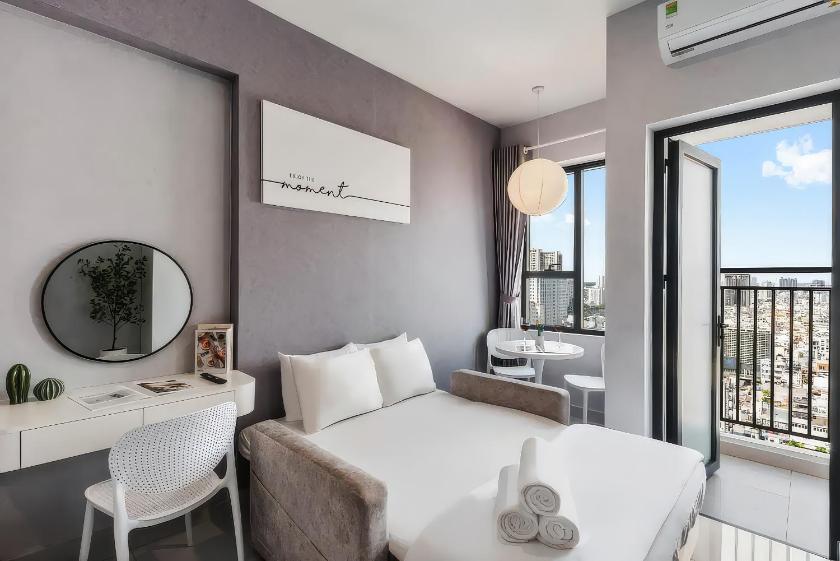 Studio Apartment with King Bed