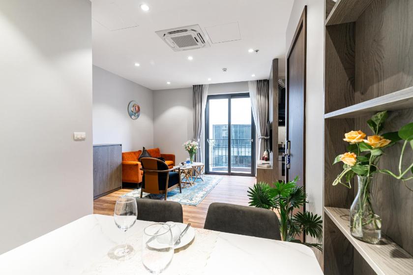 Căn hộ 2 phòng ngủ nhìn ra hồ nước