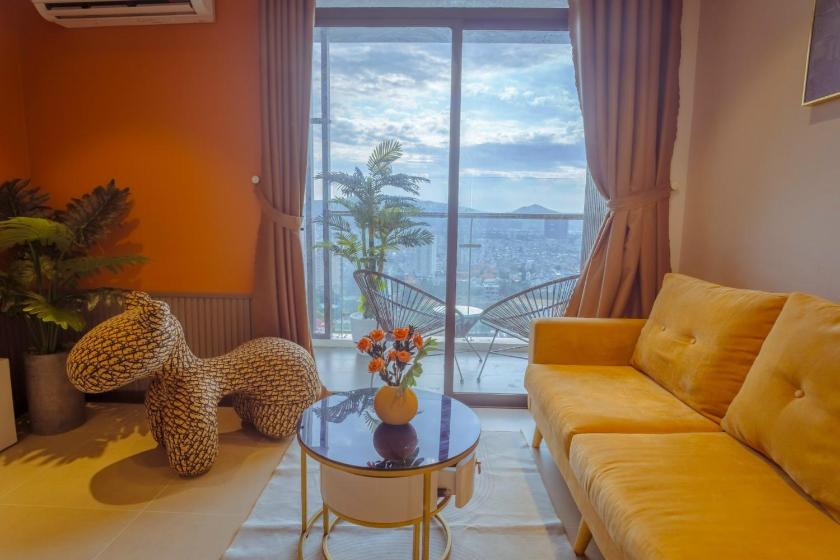 Căn hộ 1 Phòng ngủ có Ban công và Tầm nhìn ra Thành phố