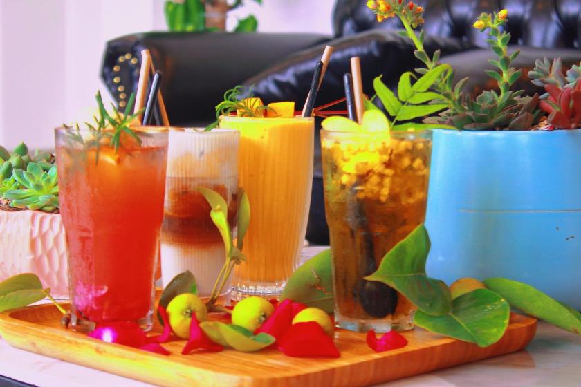 Phòng ngủ Tập thể 8 Giường cho cả Nam và Nữ