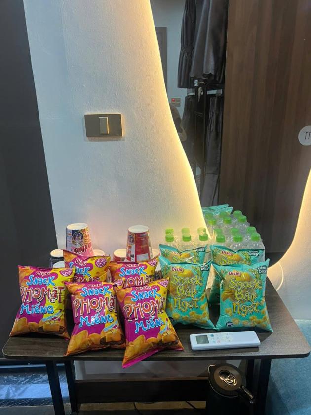 Phòng ngủ Tập thể 8 Giường cho cả Nam và Nữ