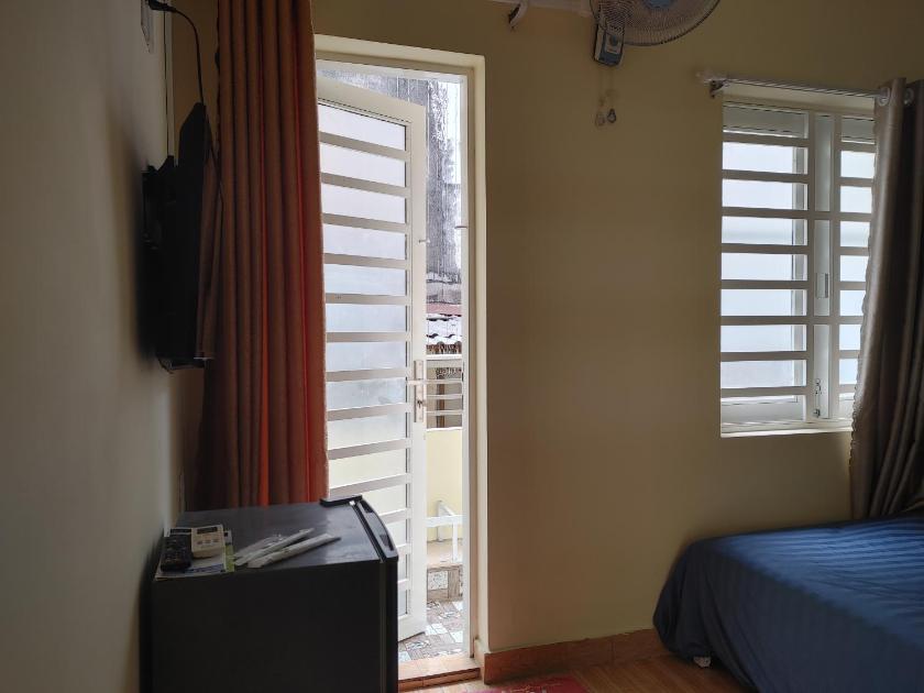 Phòng Deluxe Giường Đôi Có Ban Công