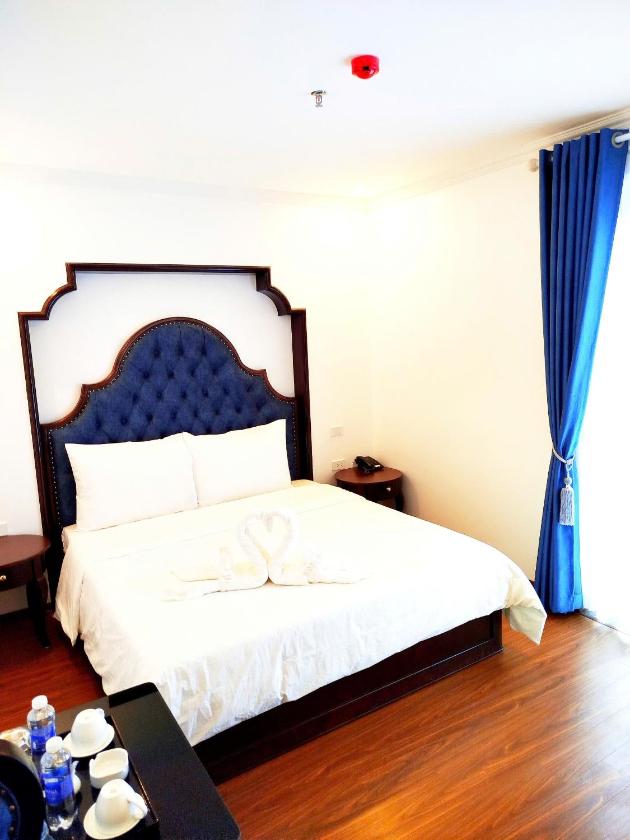 Phòng Giường Đôi Có Ban Công