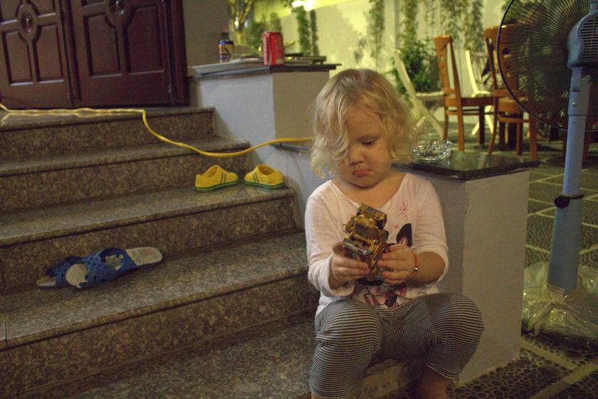 Phòng cho 3 người có Ban Công Phòng cho 3 người có Ban Công