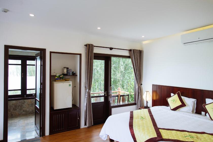 Phòng Deluxe Giường Đôi/2 Giường Đơn Nhìn Ra Hồ Bơi Phòng Deluxe Giường Đôi/2 Giường Đơn Nhìn Ra Hồ Bơi