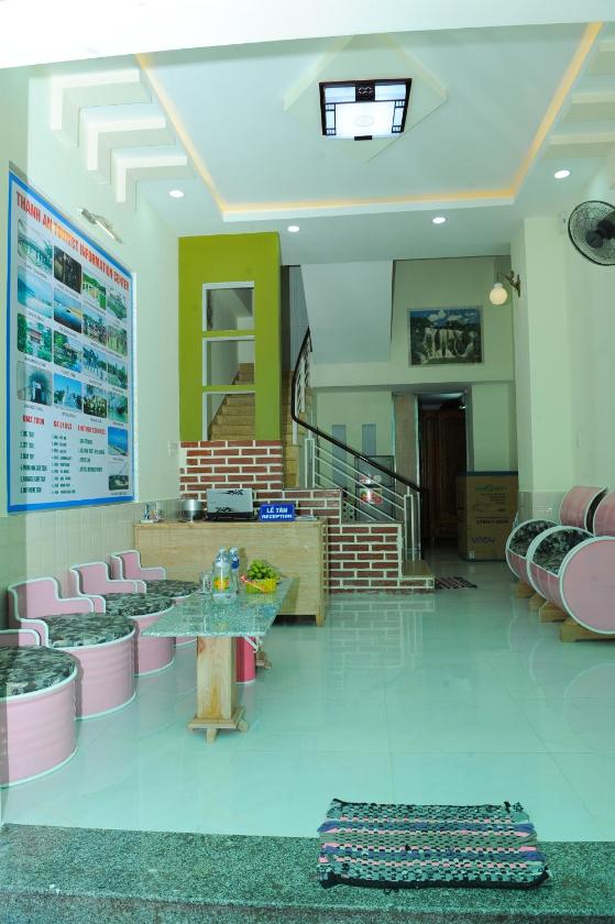 Phòng Deluxe (2 Người lớn + 1 Trẻ em) Phòng Deluxe (2 Người lớn + 1 Trẻ em)