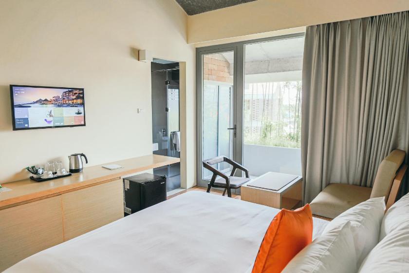 Phòng Deluxe Giường Đôi Nhìn Ra Thành Phố Phòng Deluxe Giường Đôi Nhìn Ra Thành Phố