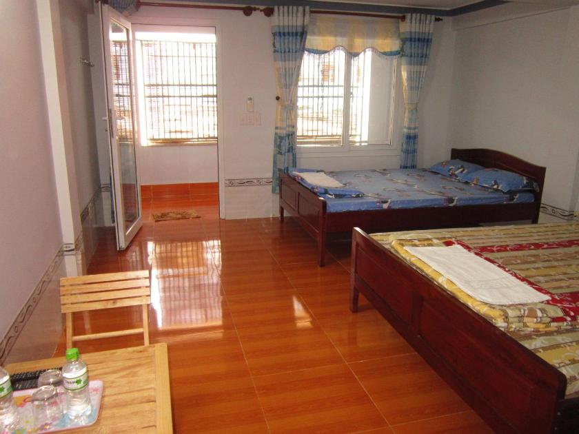 Phòng 4 Người Có Vòi Sen