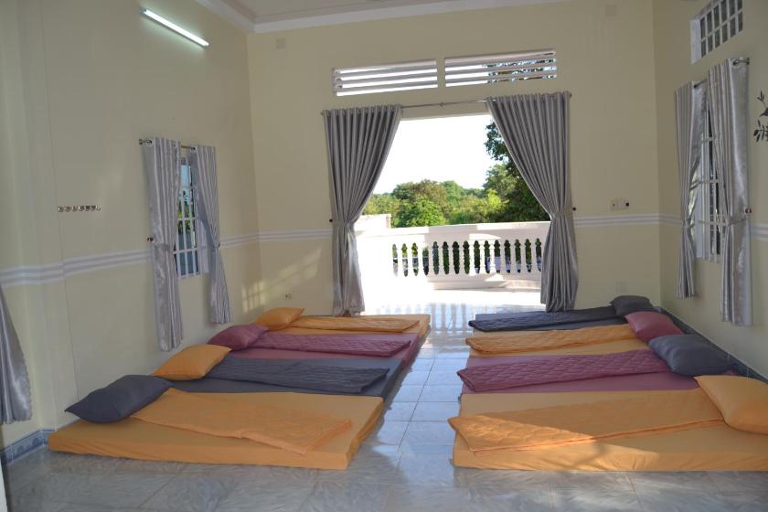 Giường Trong Phòng Ngủ Tập Thể 10 Giường Cho Cả Nam Lẫn Nữ