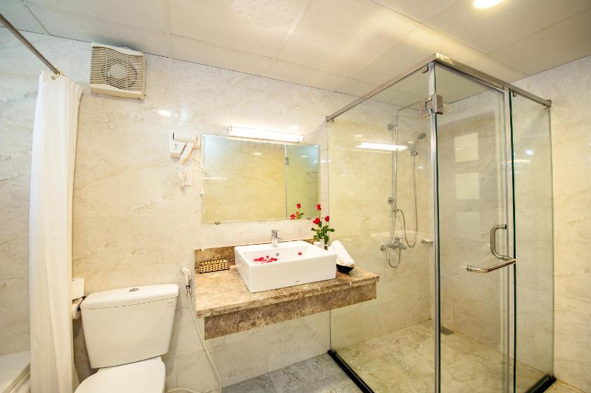 Phòng Deluxe Giường Đôi/2 Giường Đơn Nhìn Ra Hồ Bơi Phòng Deluxe Giường Đôi/2 Giường Đơn Nhìn Ra Hồ Bơi