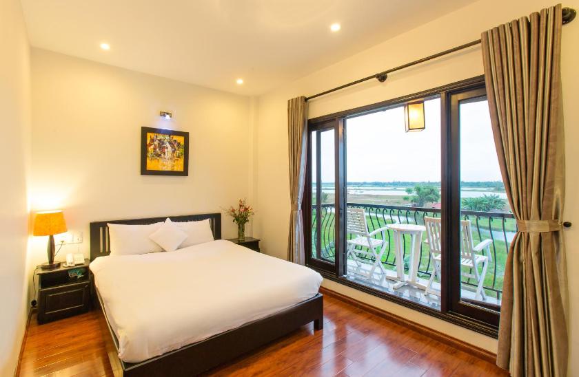 Phòng Deluxe Giường Đôi Nhìn Ra Sông Phòng Deluxe Giường Đôi Nhìn Ra Sông