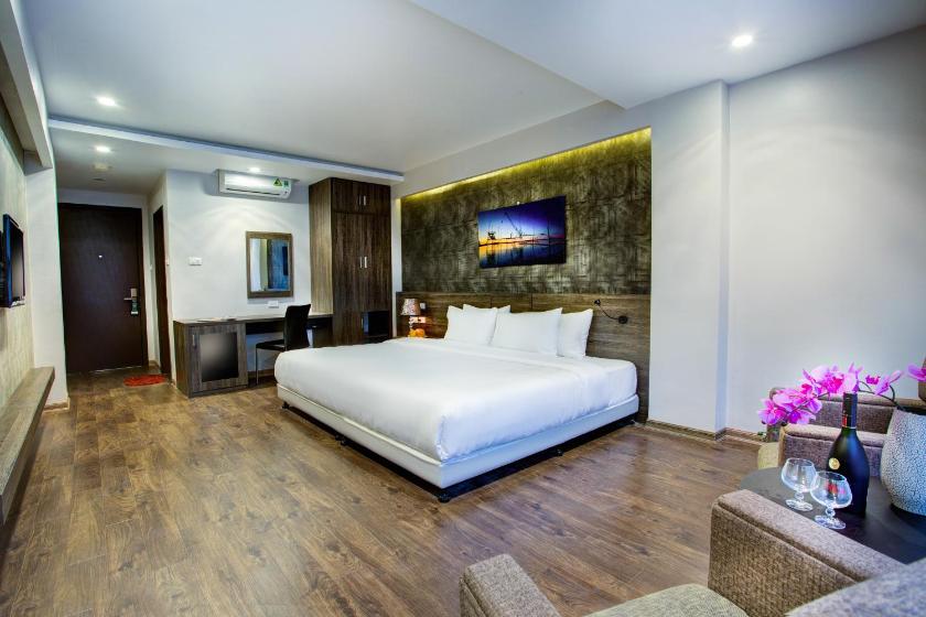 Suite Deluxe Suite Deluxe