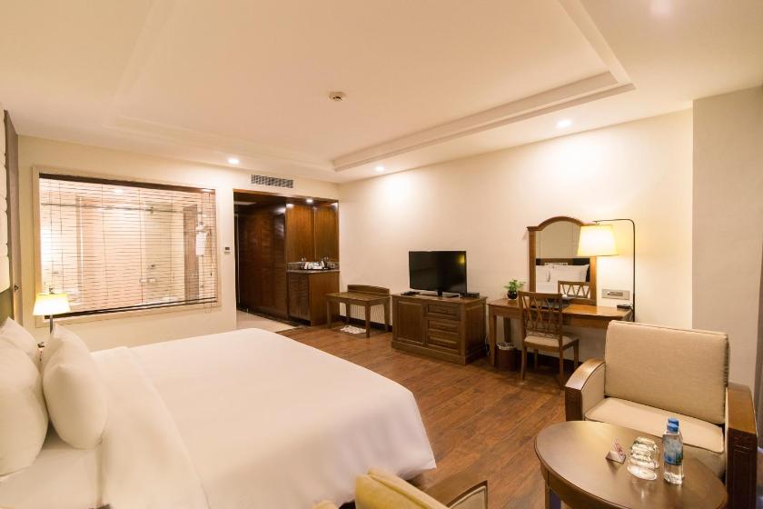 Phòng Deluxe Giường Đôi Nhìn Ra Biển Phòng Deluxe Giường Đôi Nhìn Ra Biển
