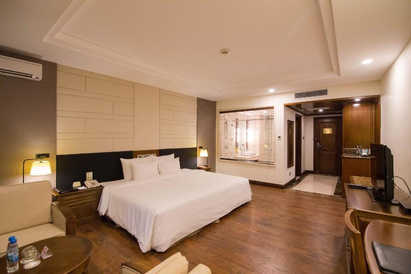 Phòng Deluxe Giường Đôi Nhìn Ra Biển Phòng Deluxe Giường Đôi Nhìn Ra Biển