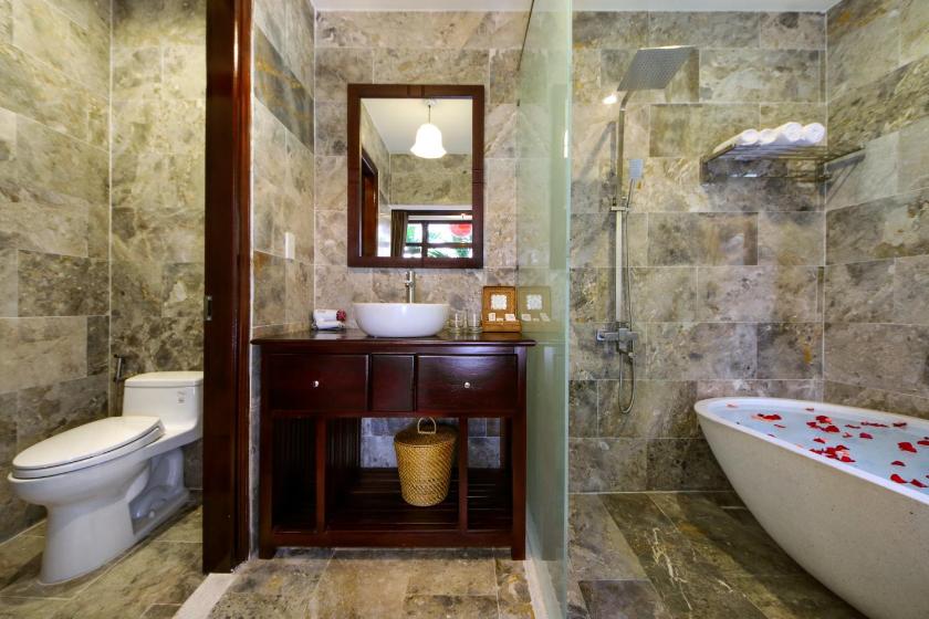 Phòng Deluxe Giường Đôi/2 Giường Đơn Nhìn Ra Hồ Bơi Phòng Deluxe Giường Đôi/2 Giường Đơn Nhìn Ra Hồ Bơi