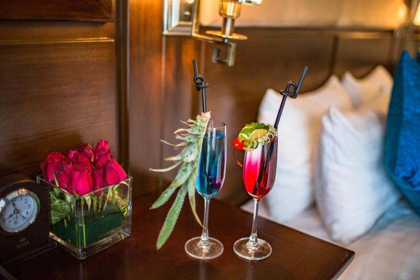 Suite Senior Nhìn ra Biển - 3 Ngày 2 Đêm Suite Senior Nhìn ra Biển - 3 Ngày 2 Đêm